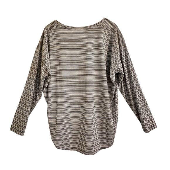 Athleta Cloudlight Stratus Striped Top #657835 Black/White/Gray XL - Picture 4 of 5